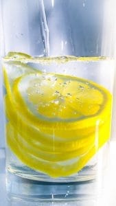 Water with lemon slices