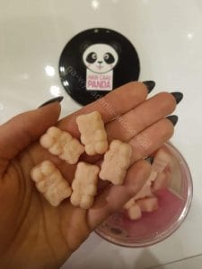 hair care panda jelly in hand