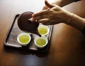 Brewing green tea