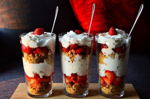 Diet dessert with fruit and yoghurt
