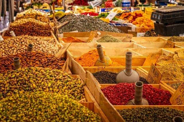market with spices