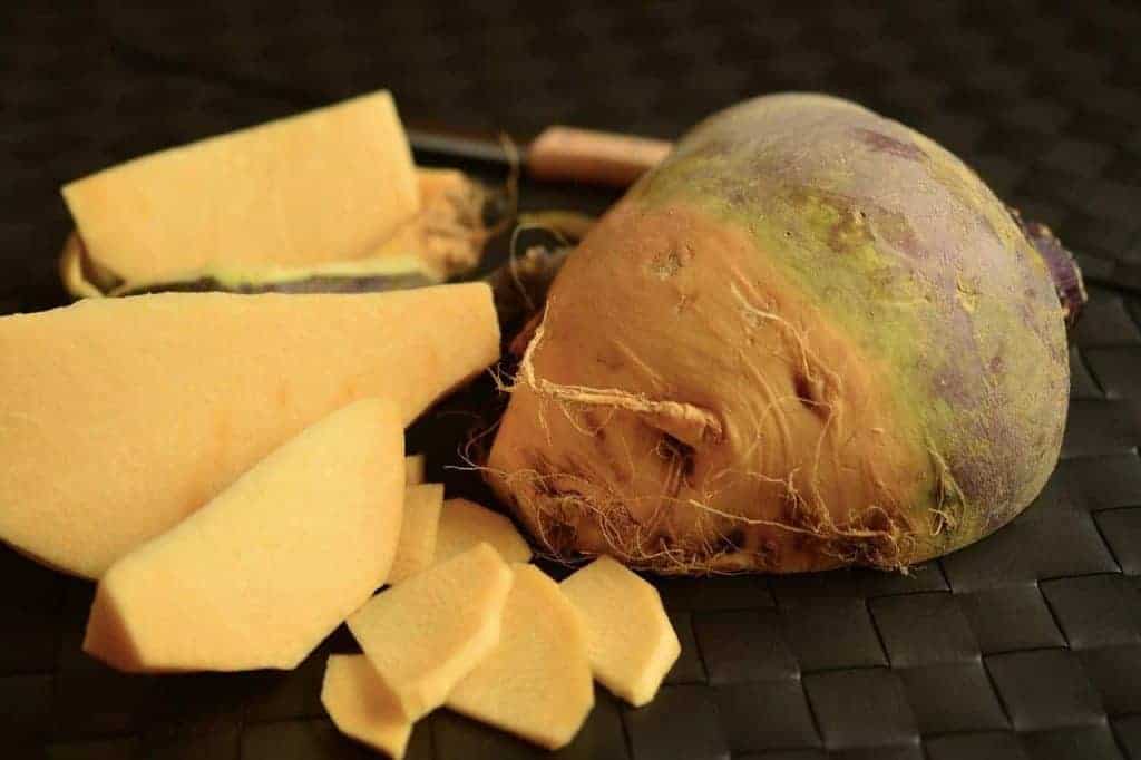  Black turnip - cut and whole