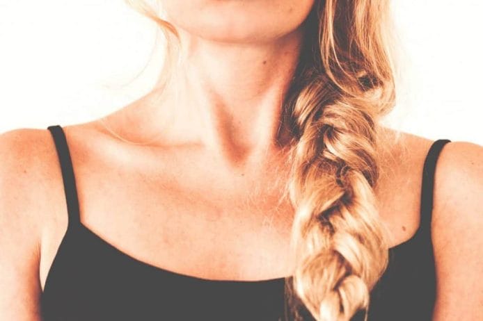woman with thick braids